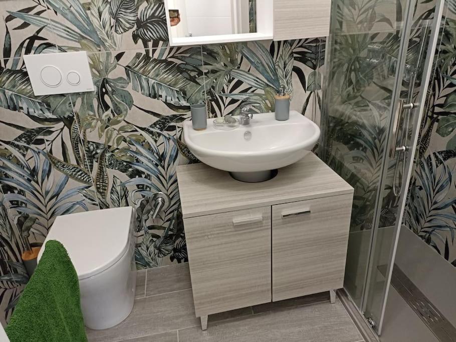 Iris Apartment, Comfort E Stile Nel Cuore Di Bisceglie Luaran gambar